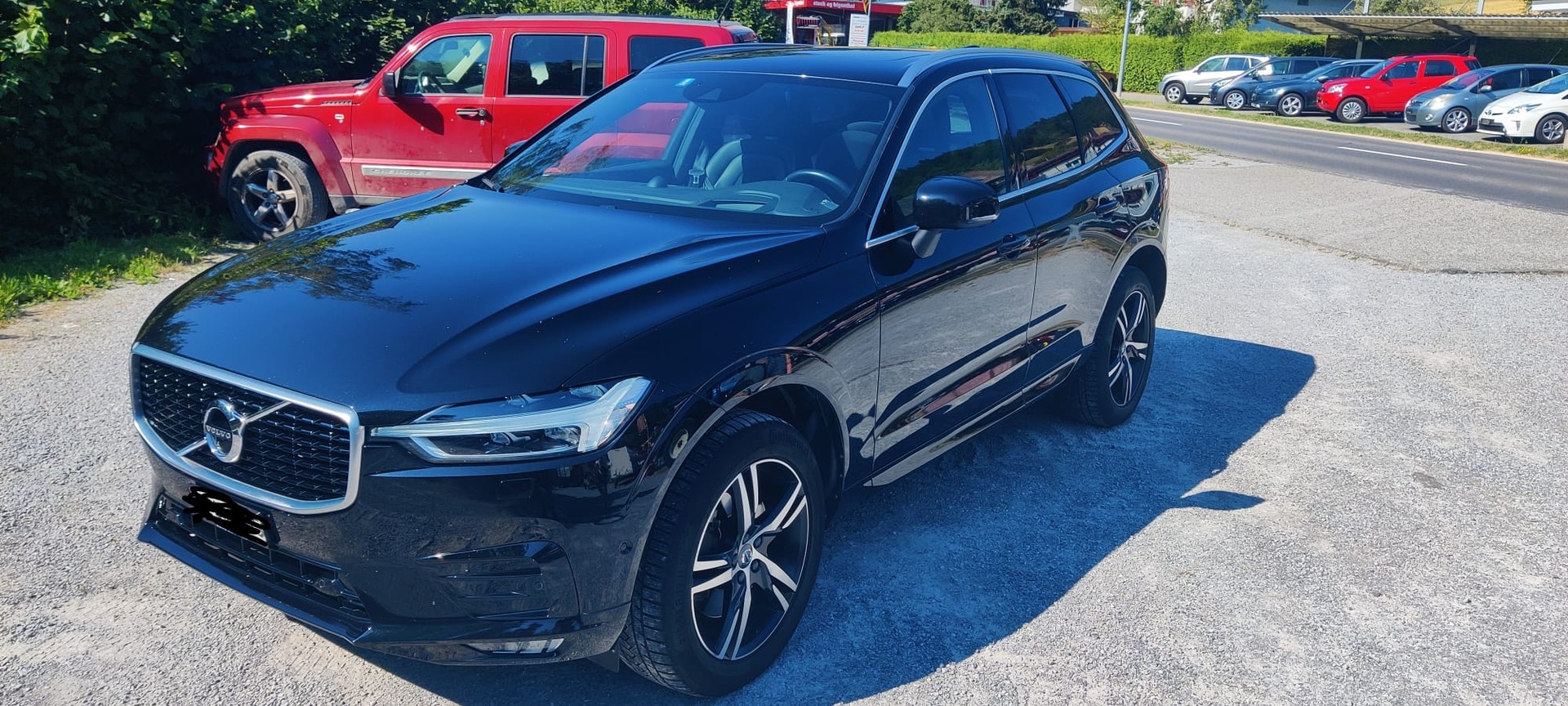 VOLVO XC60 T5 AWD R-Design Geartronic-image-0