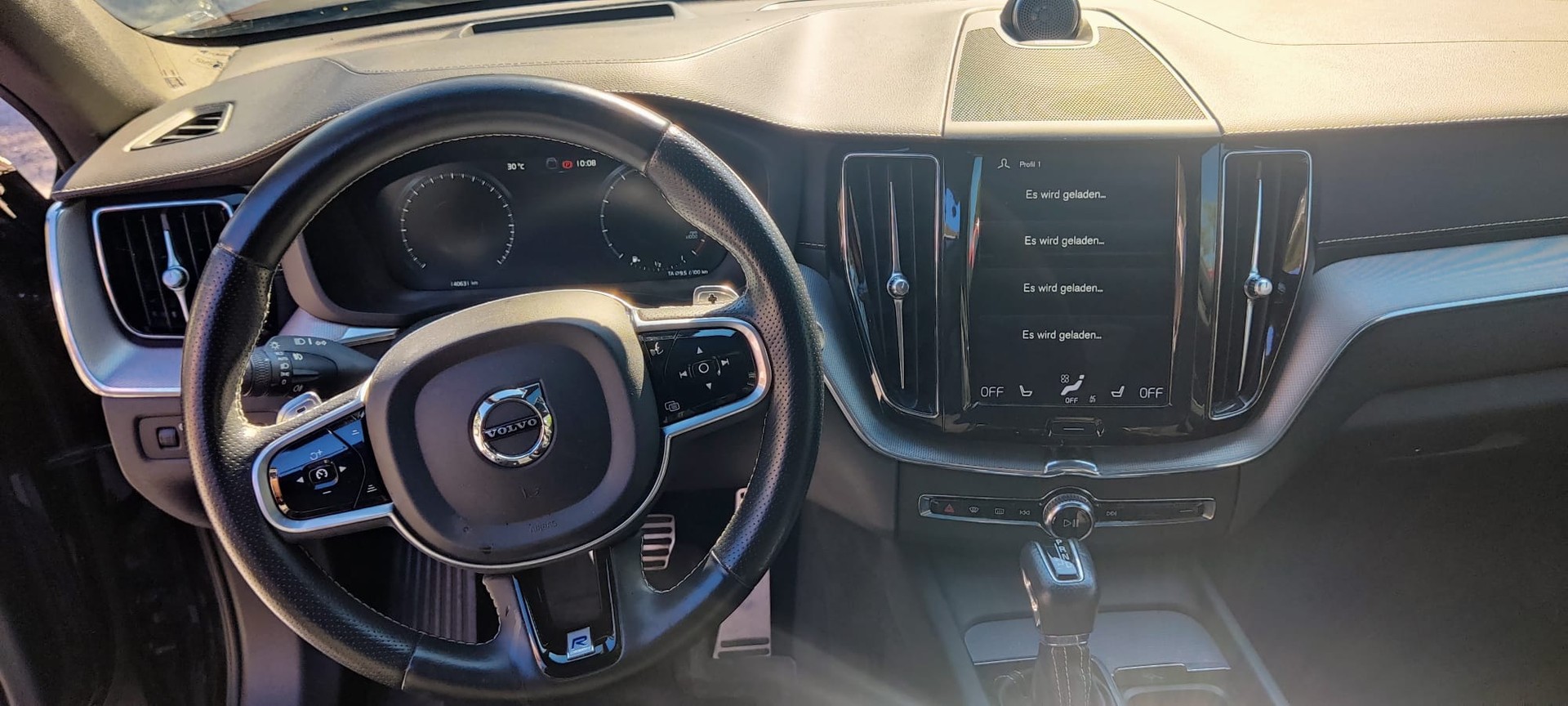 VOLVO XC60 T5 AWD R-Design Geartronic-image-10