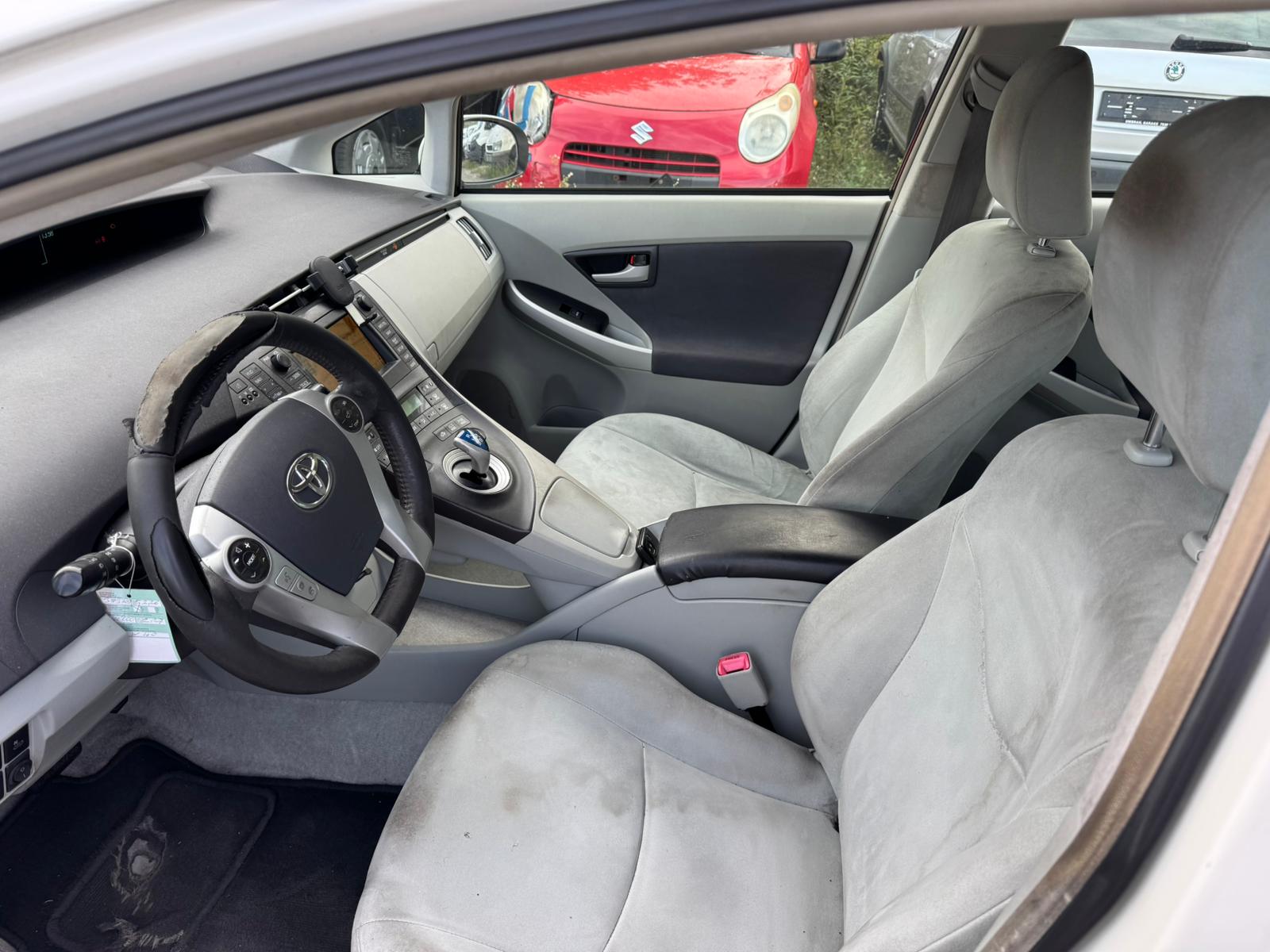 TOYOTA Prius 1.8 16V HSD Luna-image-7