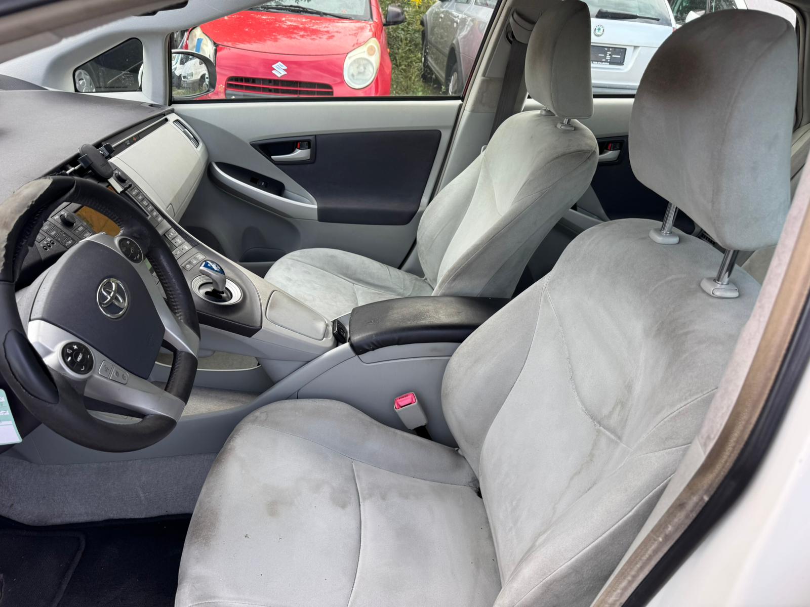 TOYOTA Prius 1.8 16V HSD Luna-image-9