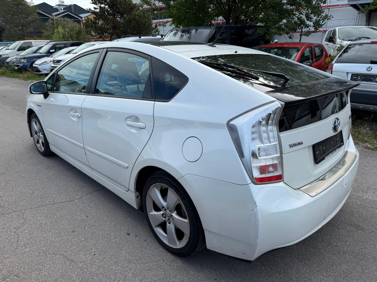 TOYOTA Prius 1.8 16V HSD Luna-image-4