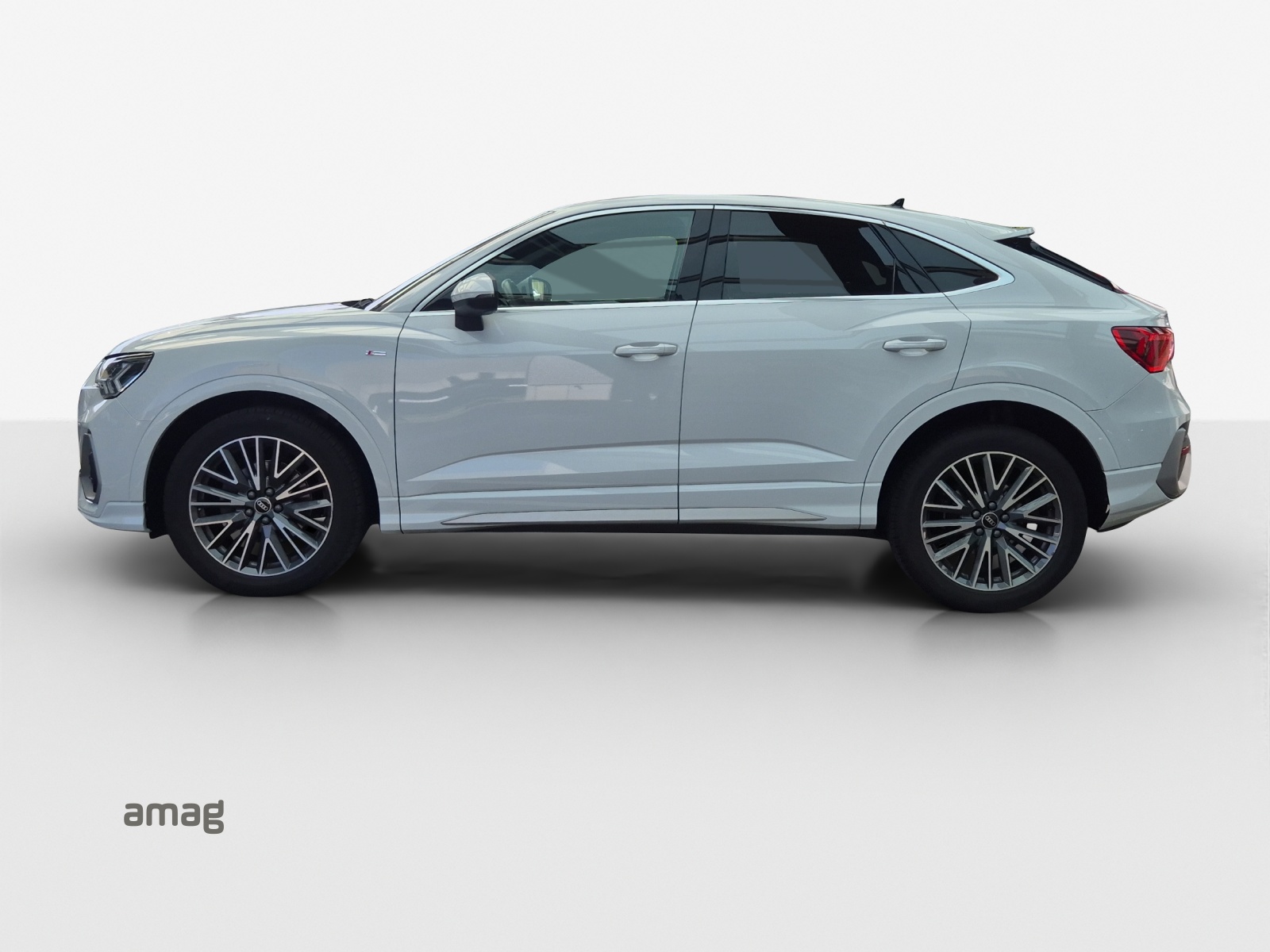 AUDI Q3 Sportback 35 TFSI S line Attraction S-tronic-image-4