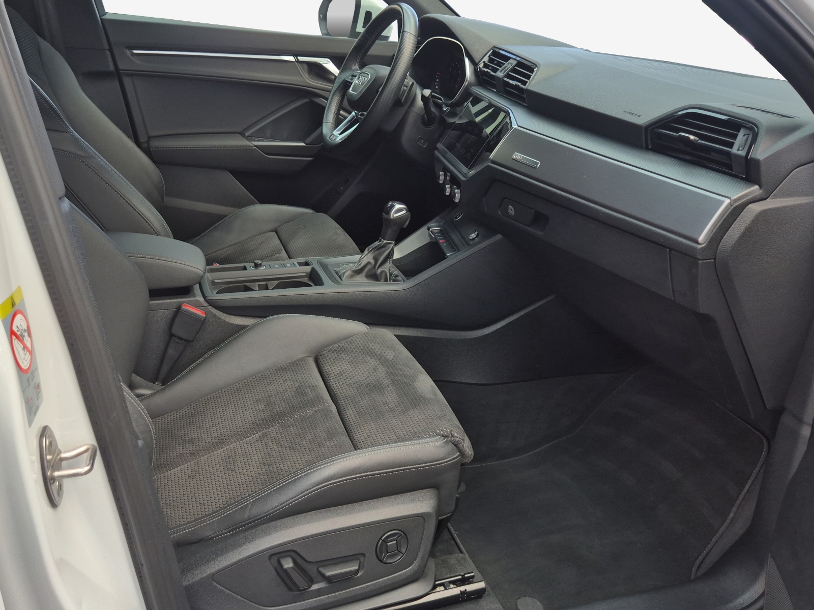 AUDI Q3 Sportback 35 TFSI S line Attraction S-tronic-image-13