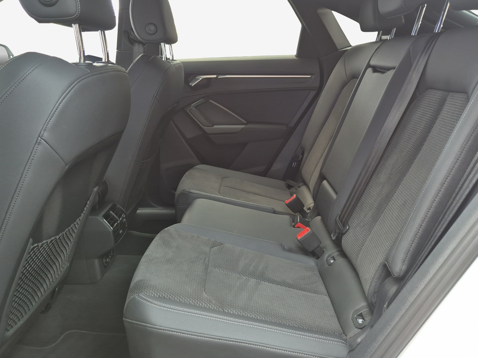 AUDI Q3 Sportback 35 TFSI S line Attraction S-tronic-image-11