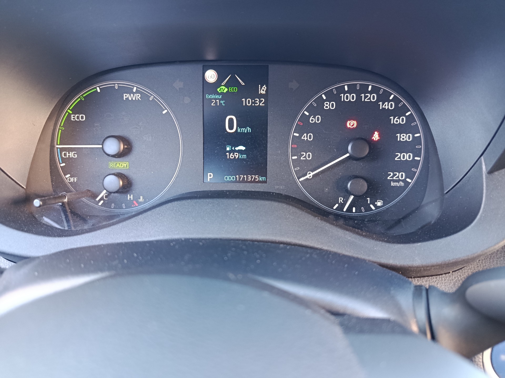 TOYOTA Yaris 1.5 Trend e-CVT-image-9