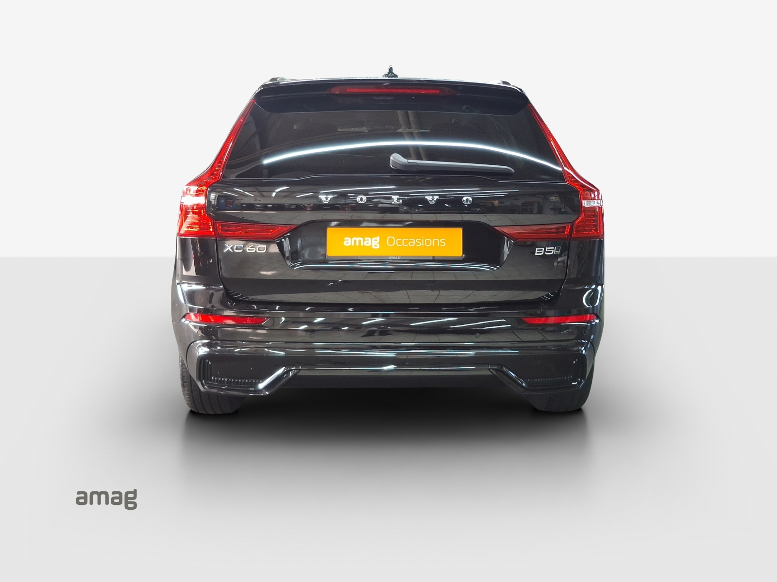 VOLVO XC60 B5 Benzin Mild Hybrid AWD Plus Dark Geartronic-image-3