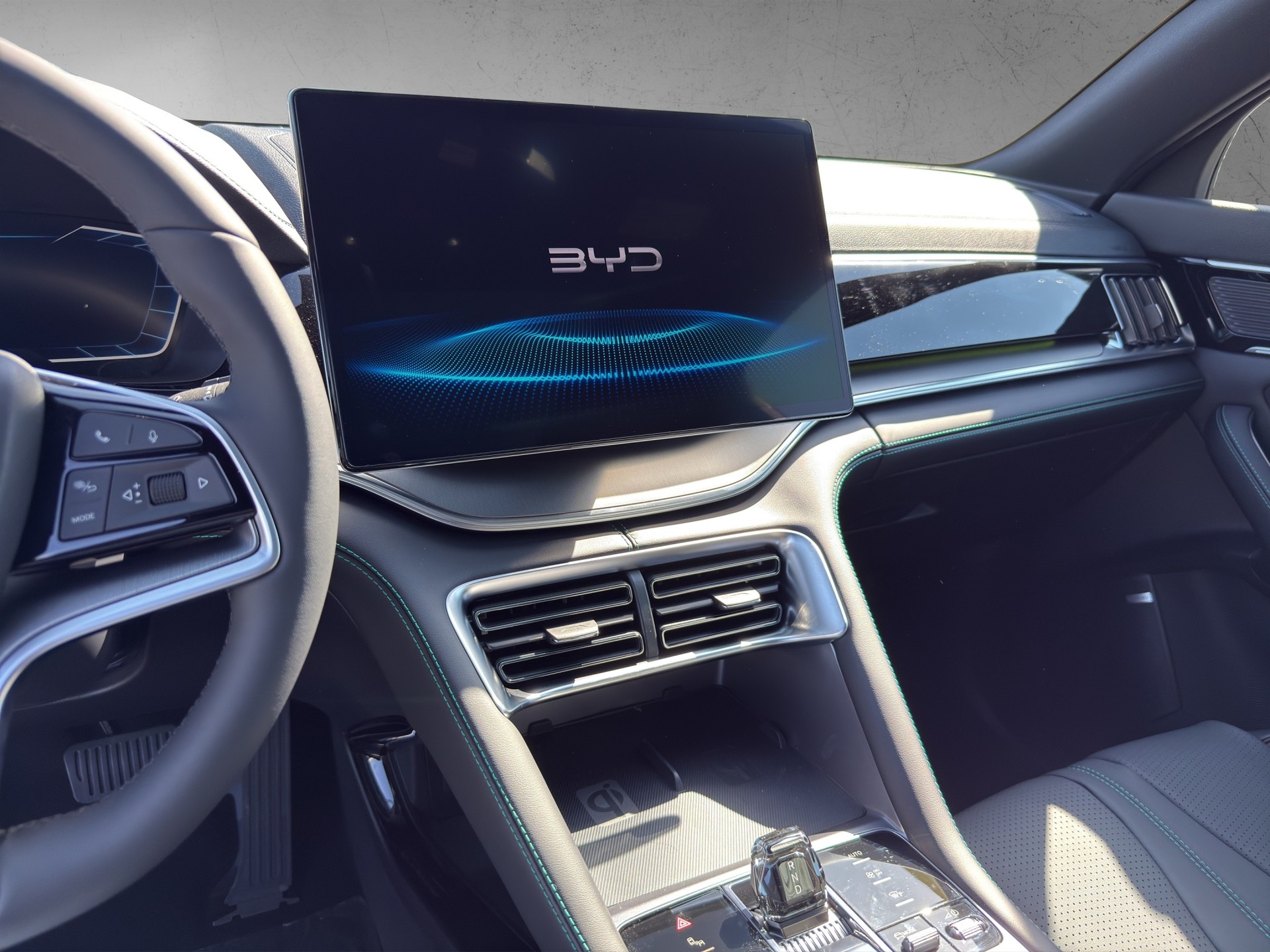 BYD Seal U DM-i Design AWD-image-7