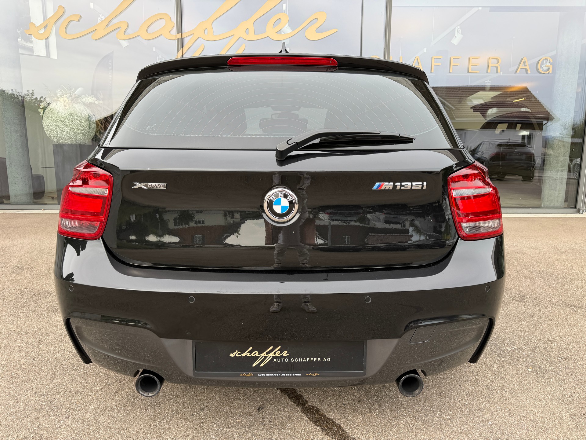 BMW M135i xDrive Steptronic-image-7