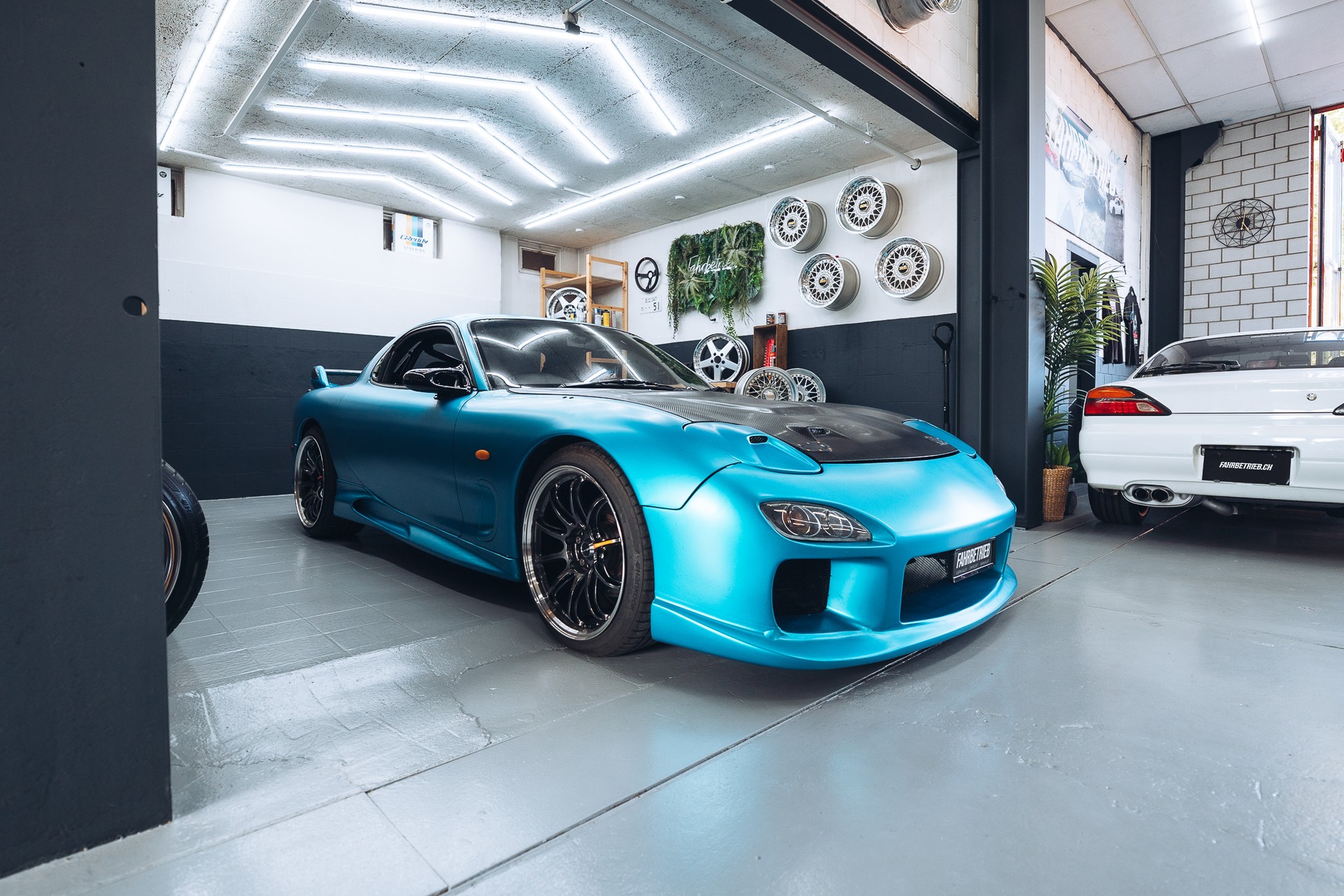MAZDA RX-7 2.6 Twin Turbo-image-4