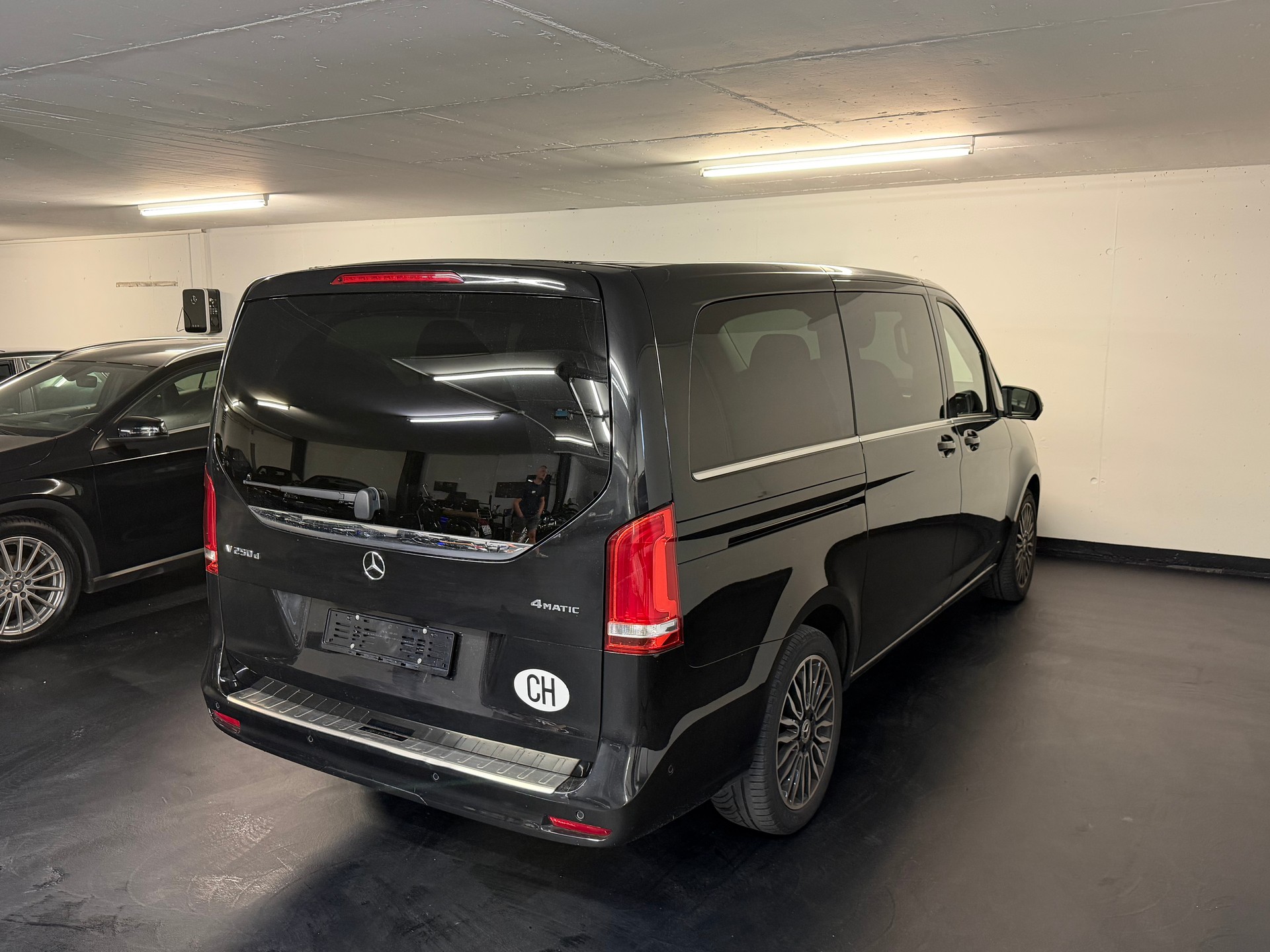 MERCEDES-BENZ V 250 d lang Avantgarde 4Matic G-Tronic-image-1