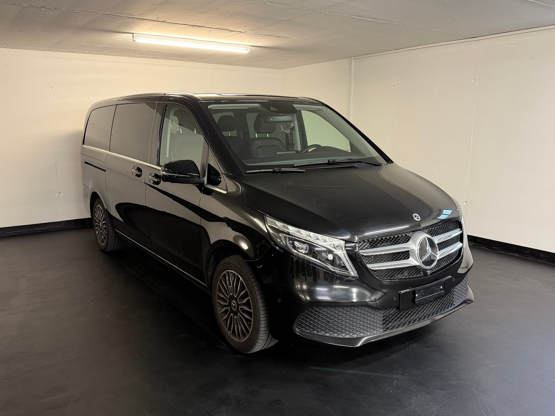 MERCEDES-BENZ V 250 d lang Avantgarde 4Matic G-Tronic-image-0
