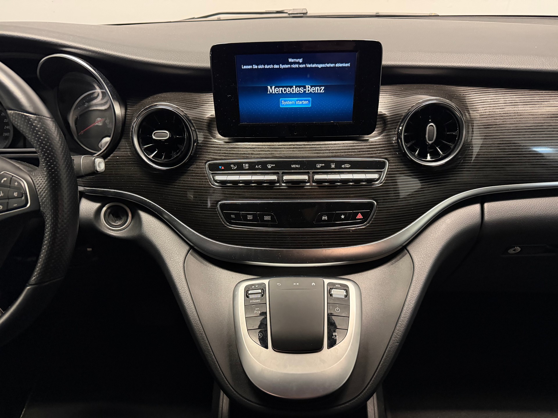 MERCEDES-BENZ V 250 d lang Avantgarde 4Matic G-Tronic-image-14
