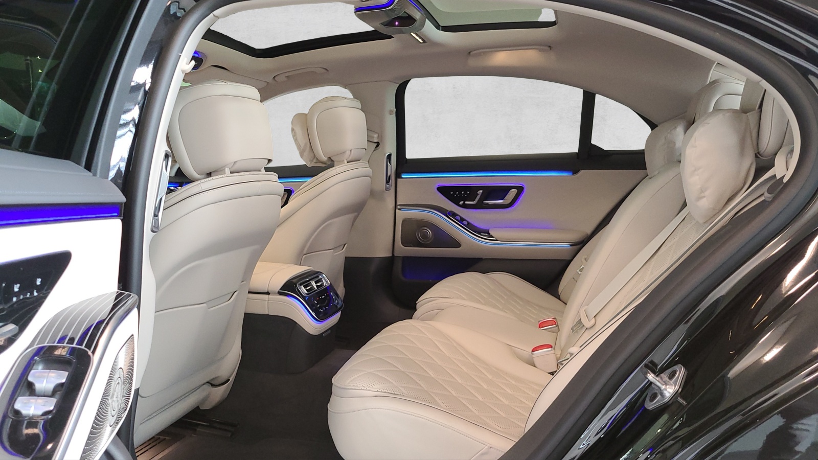 MERCEDES-BENZ S 580 V8 AMG Line 4M lang V223-image-12
