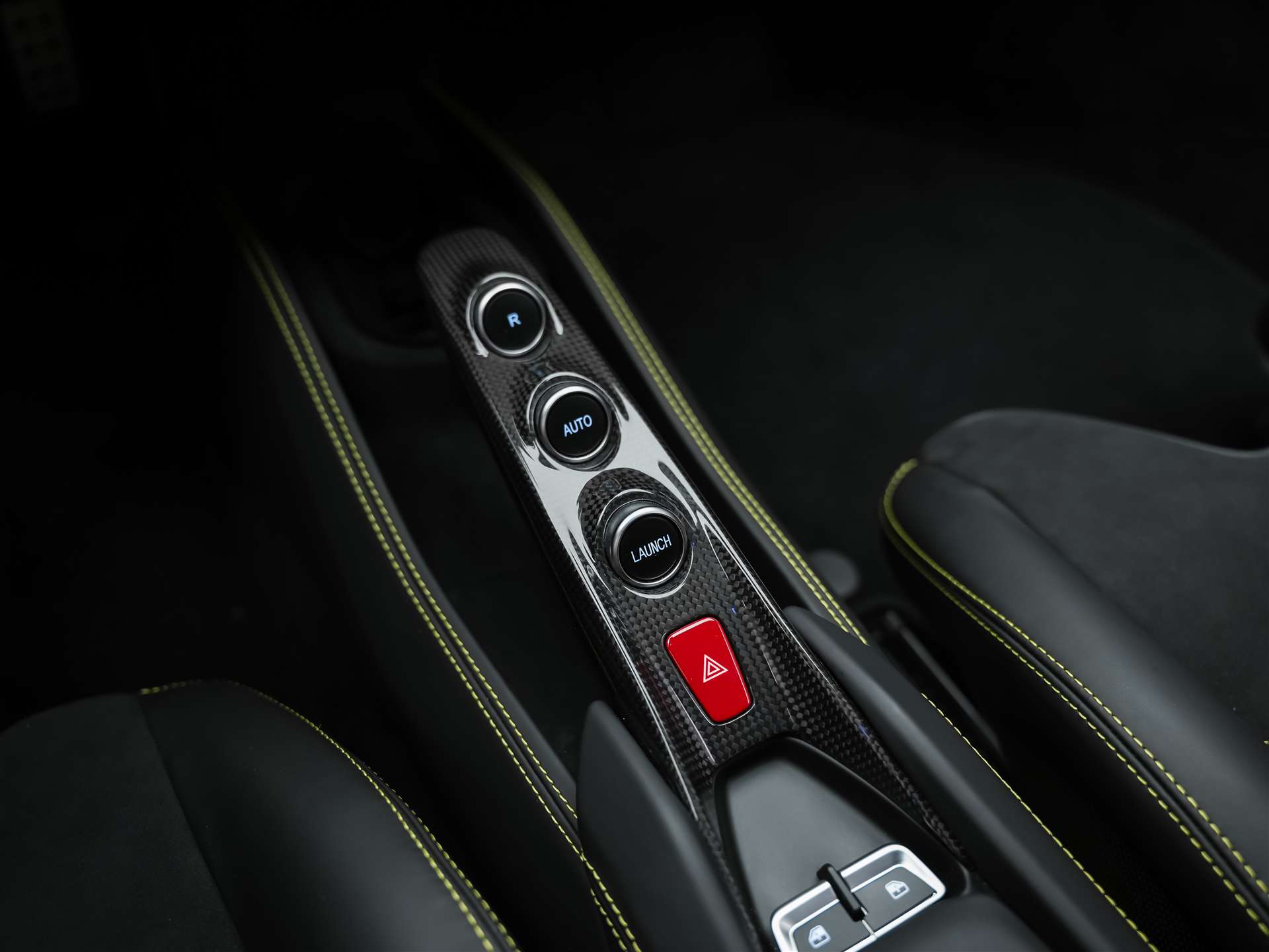 FERRARI F8 Tributo *Schalensitze*Keramik*Carbon*-image-29