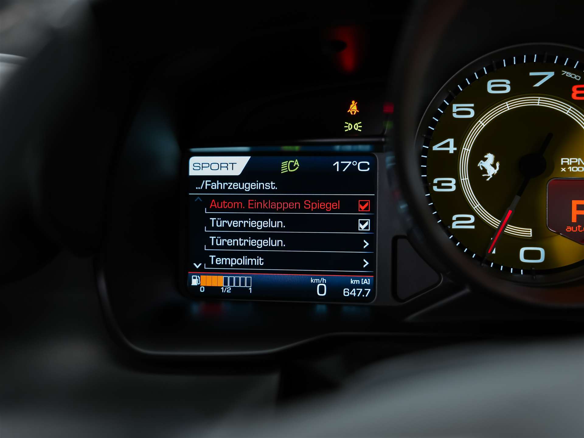 FERRARI F8 Tributo *Schalensitze*Keramik*Carbon*-image-40