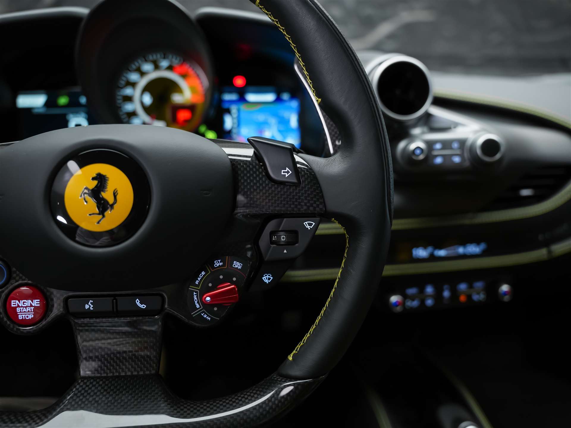 FERRARI F8 Tributo *Schalensitze*Keramik*Carbon*-image-26