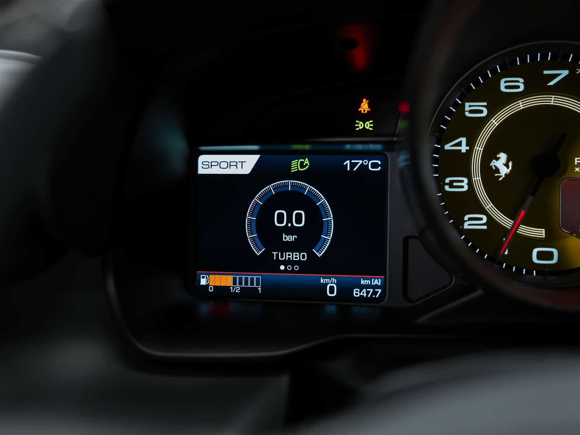 FERRARI F8 Tributo *Schalensitze*Keramik*Carbon*-image-38