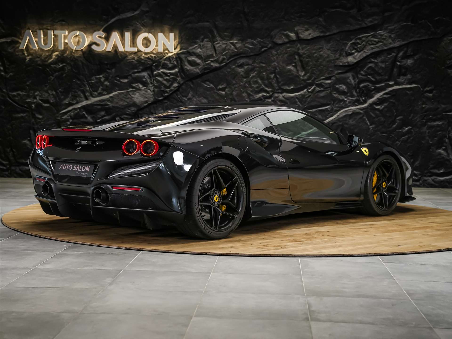 FERRARI F8 Tributo *Schalensitze*Keramik*Carbon*-image-4
