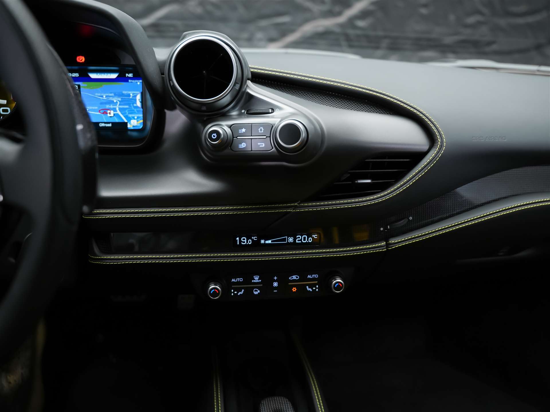 FERRARI F8 Tributo *Schalensitze*Keramik*Carbon*-image-27