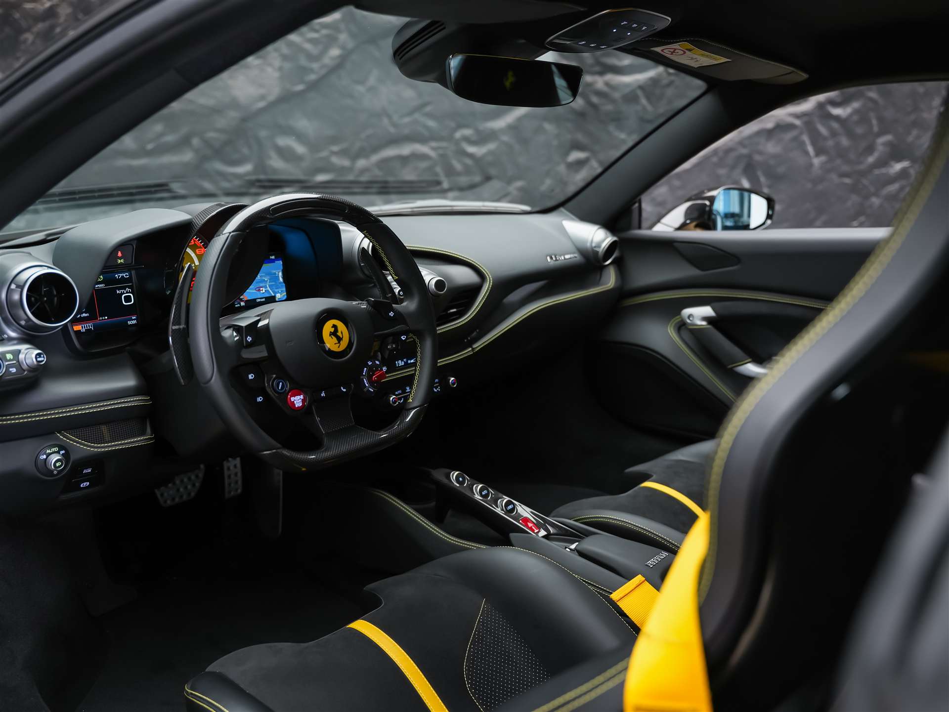 FERRARI F8 Tributo *Schalensitze*Keramik*Carbon*-image-7