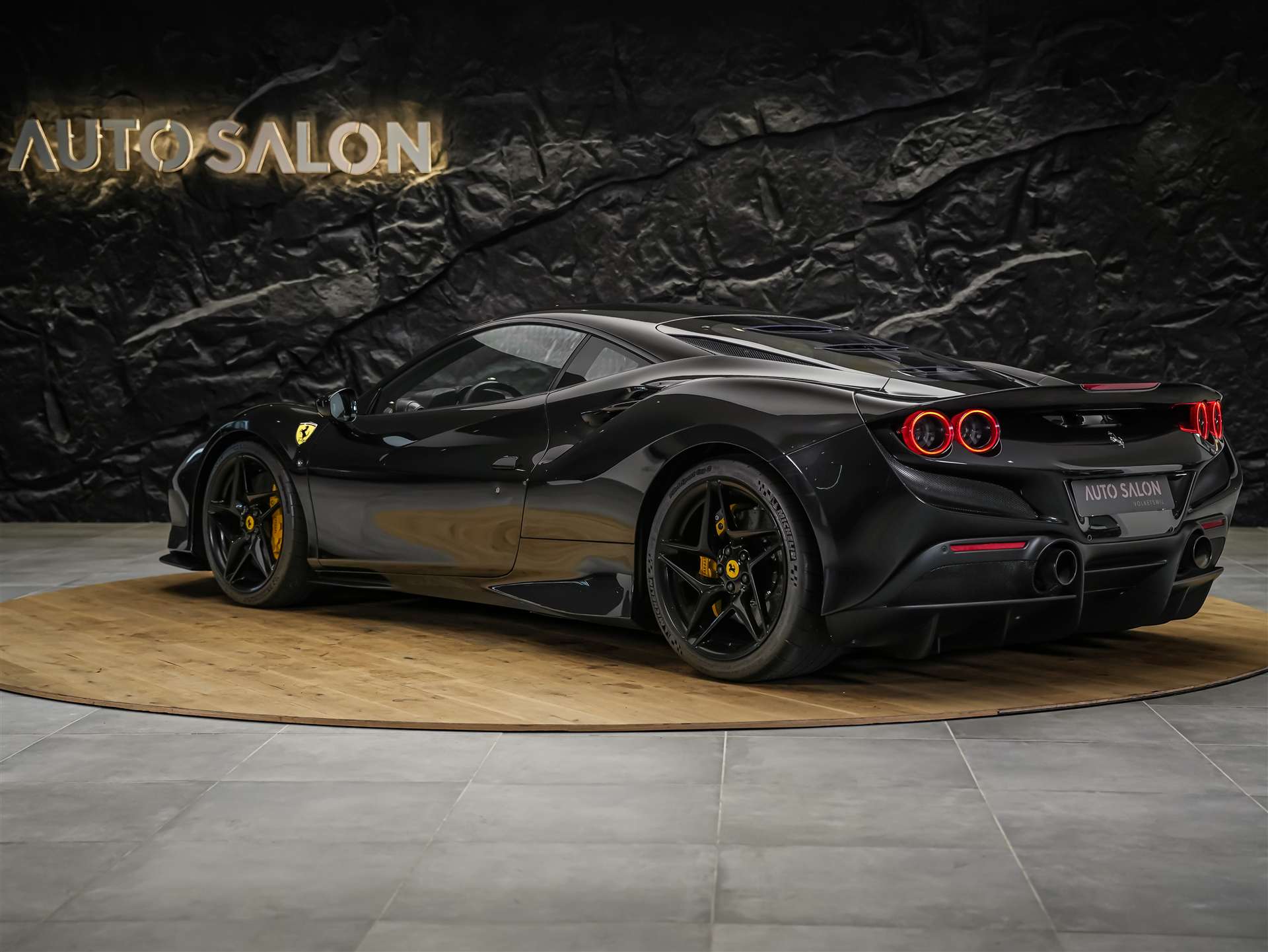 FERRARI F8 Tributo *Schalensitze*Keramik*Carbon*-image-2