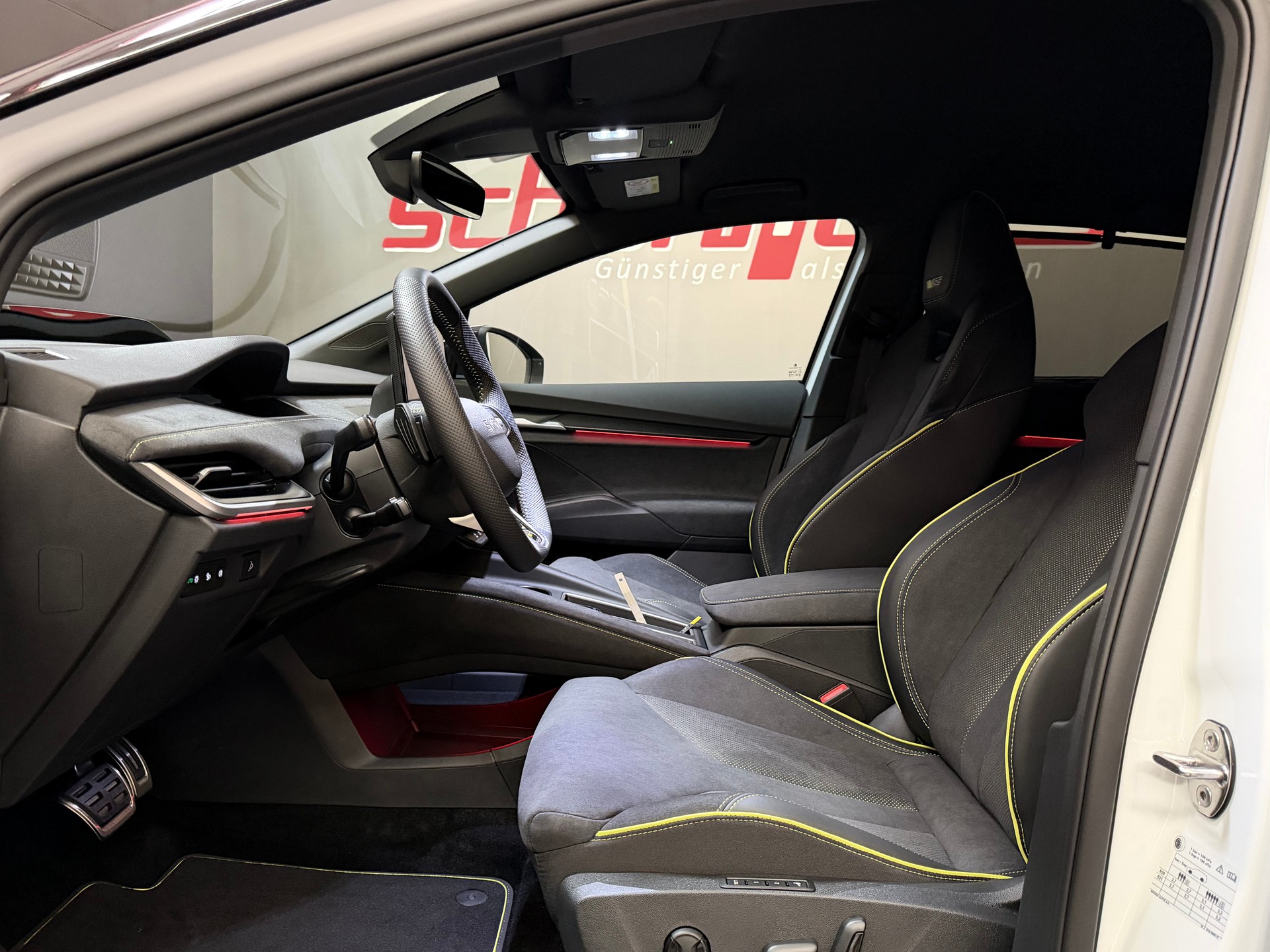 SKODA Elroq RS 4x4-image-12