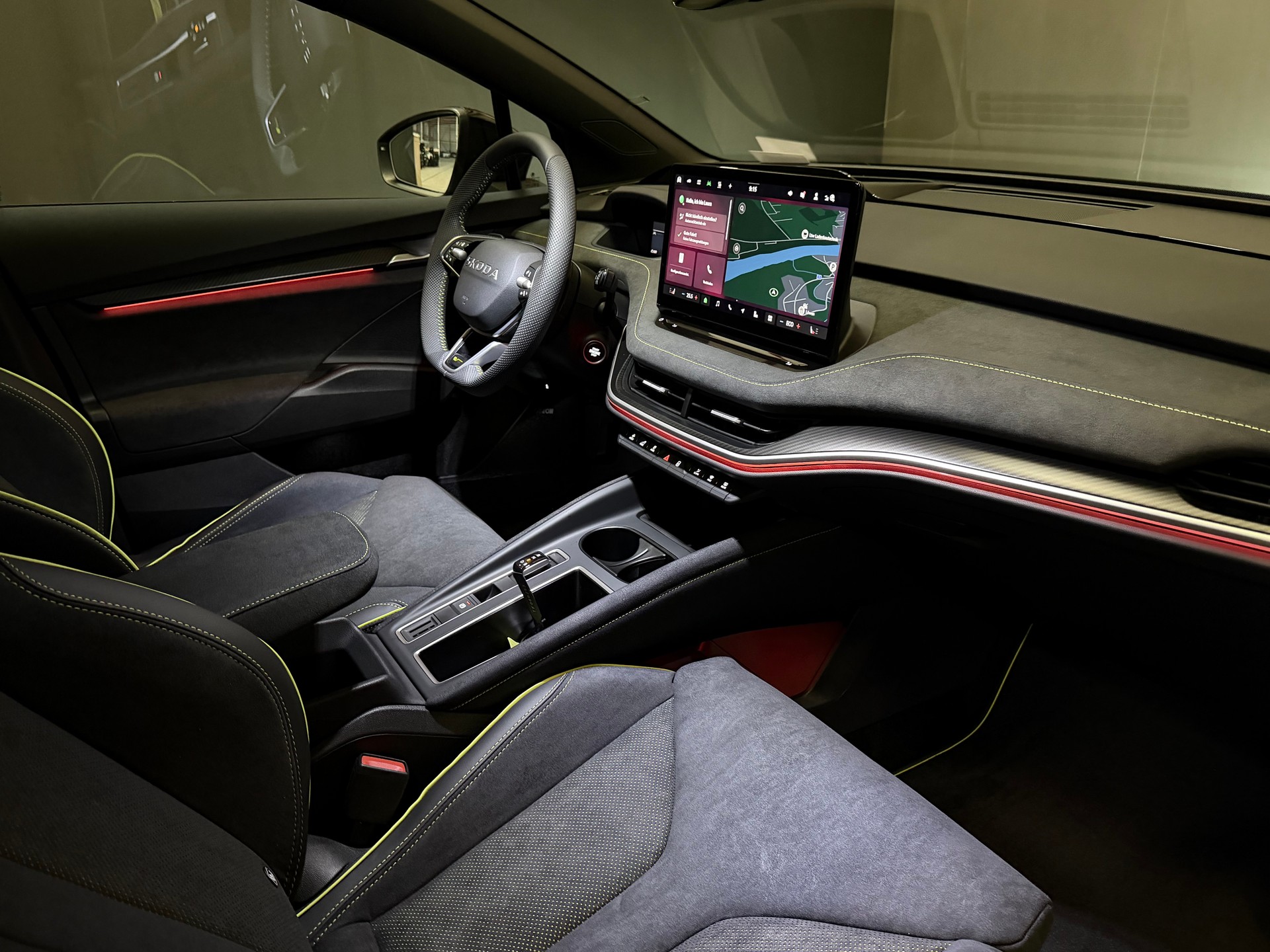 SKODA Elroq RS 4x4-image-18