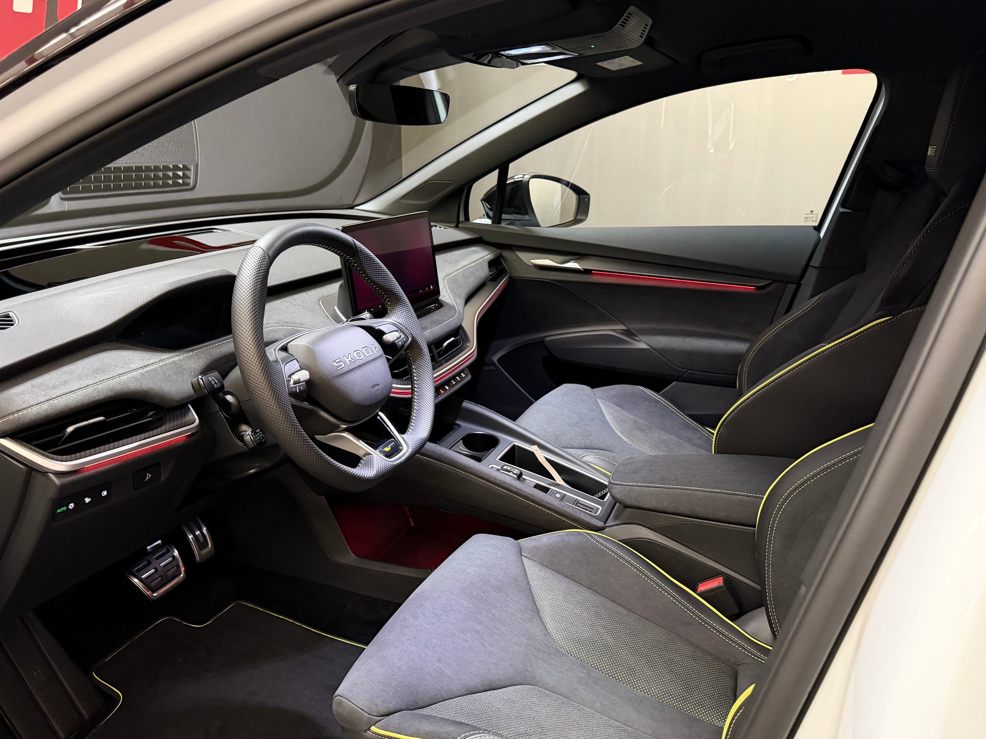 SKODA Elroq RS 4x4-image-13