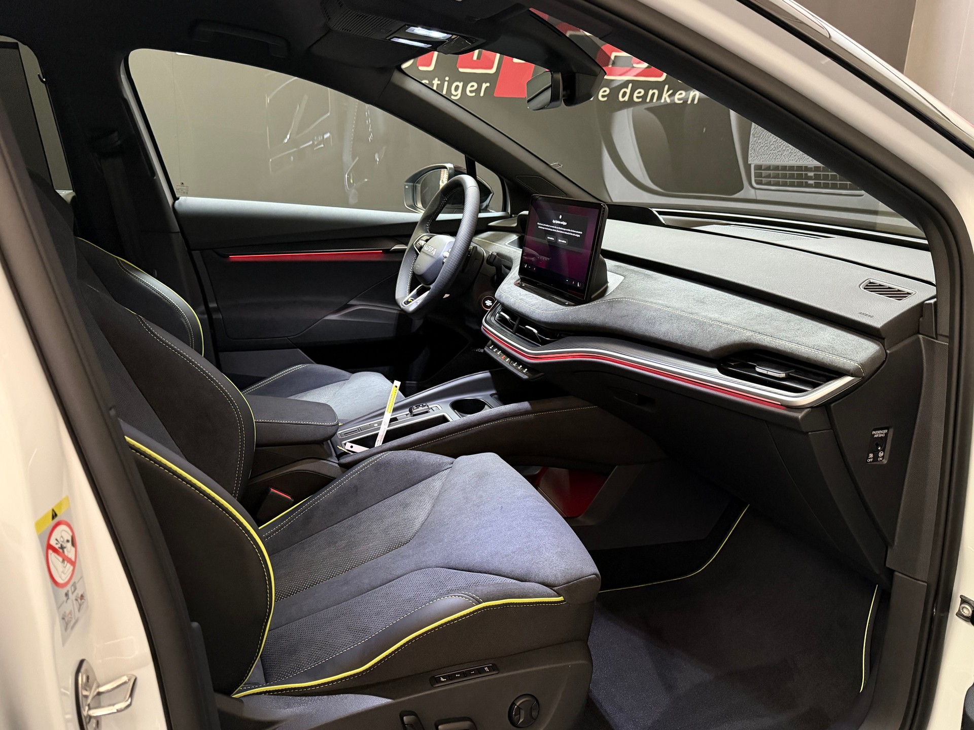 SKODA Elroq RS 4x4-image-15