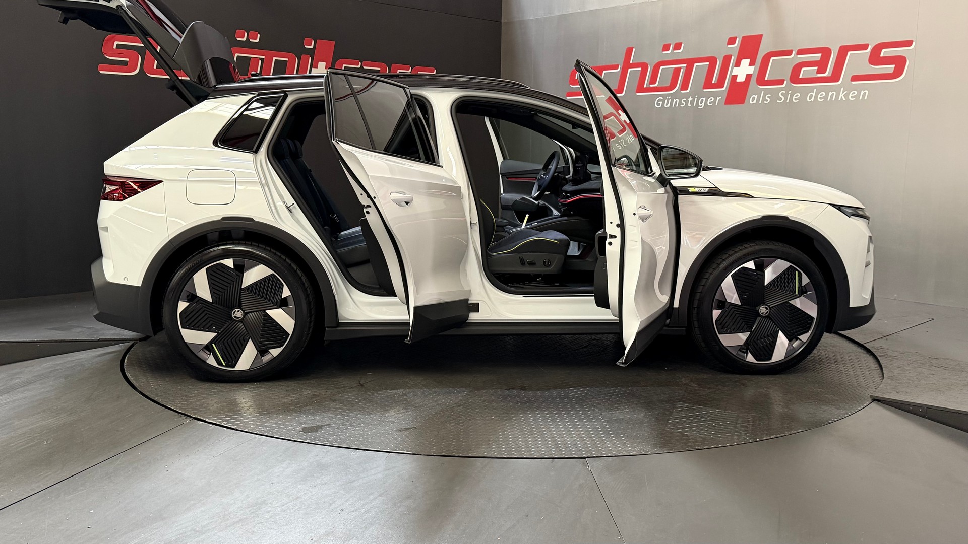 SKODA Elroq RS 4x4-image-7