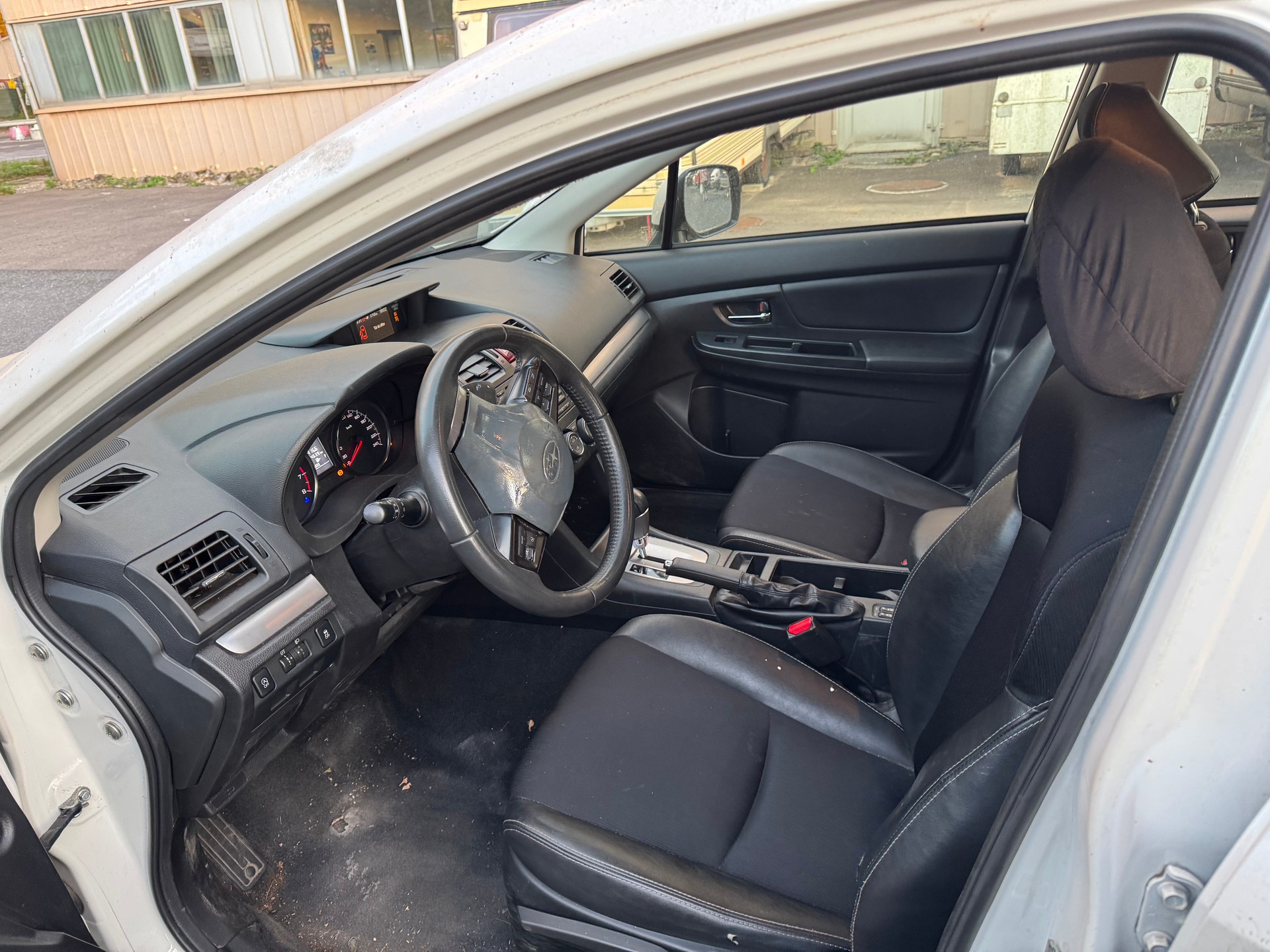 SUBARU Impreza 1.6 Swiss two CVT-image-7