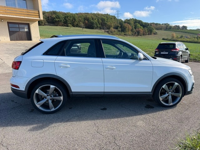 AUDI Q3 2.0 TFSI sport quattro S-tronic-image-7