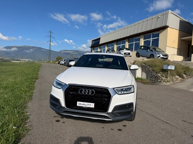 AUDI Q3 2.0 TFSI sport quattro S-tronic-image-1
