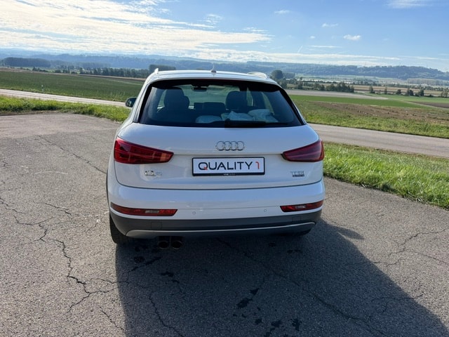 AUDI Q3 2.0 TFSI sport quattro S-tronic-image-5