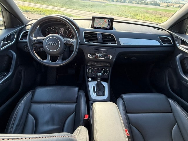 AUDI Q3 2.0 TFSI sport quattro S-tronic-image-11