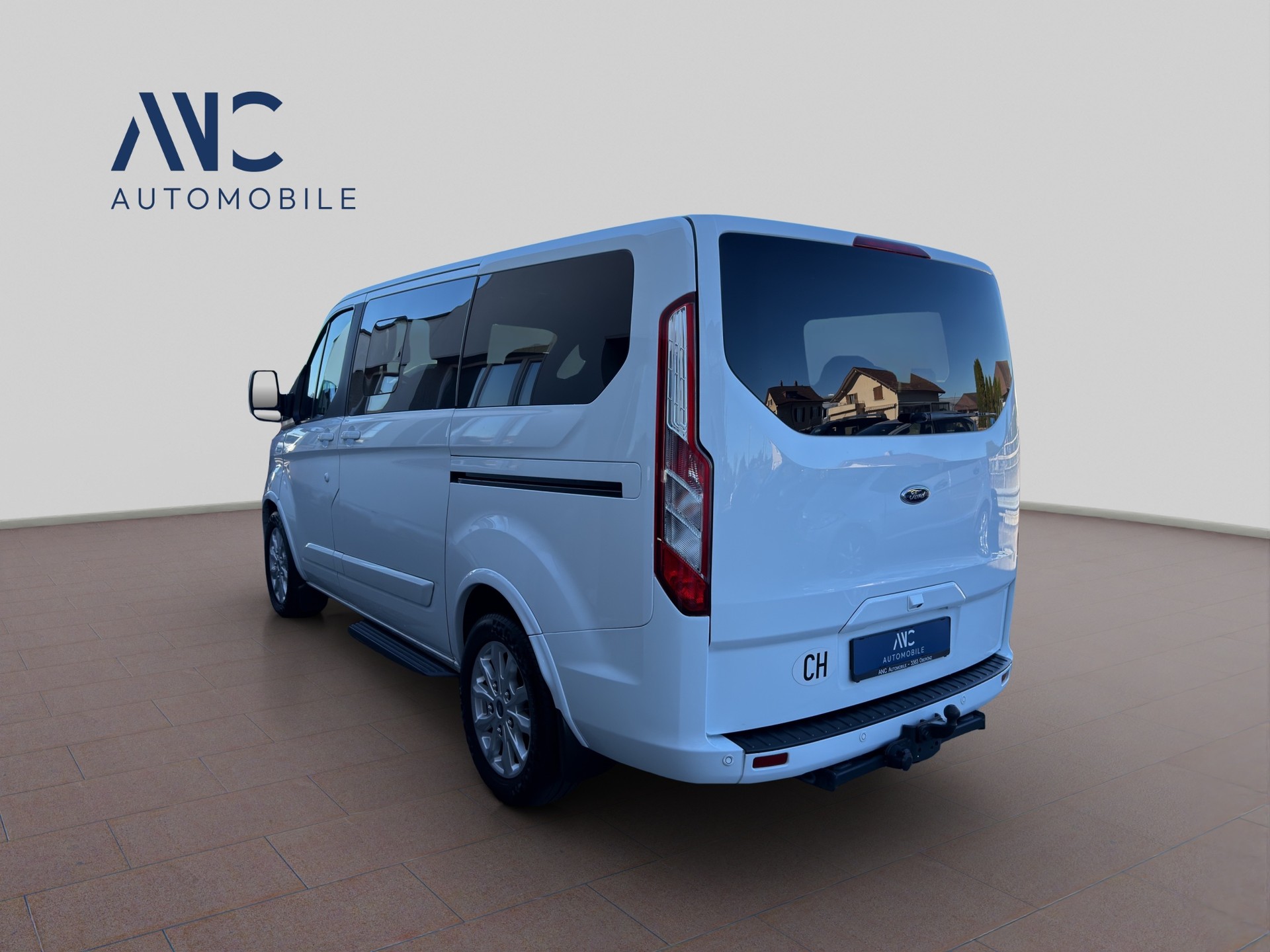 FORD Tourneo Custom 310 L1H1 Titanium SelectShift A-image-3