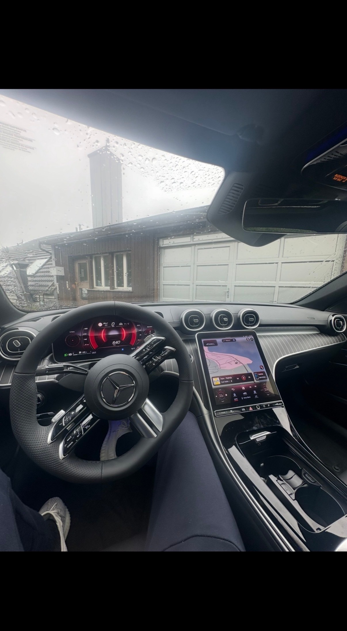 MERCEDES-BENZ C 300 AMG Line 4matic-image-3