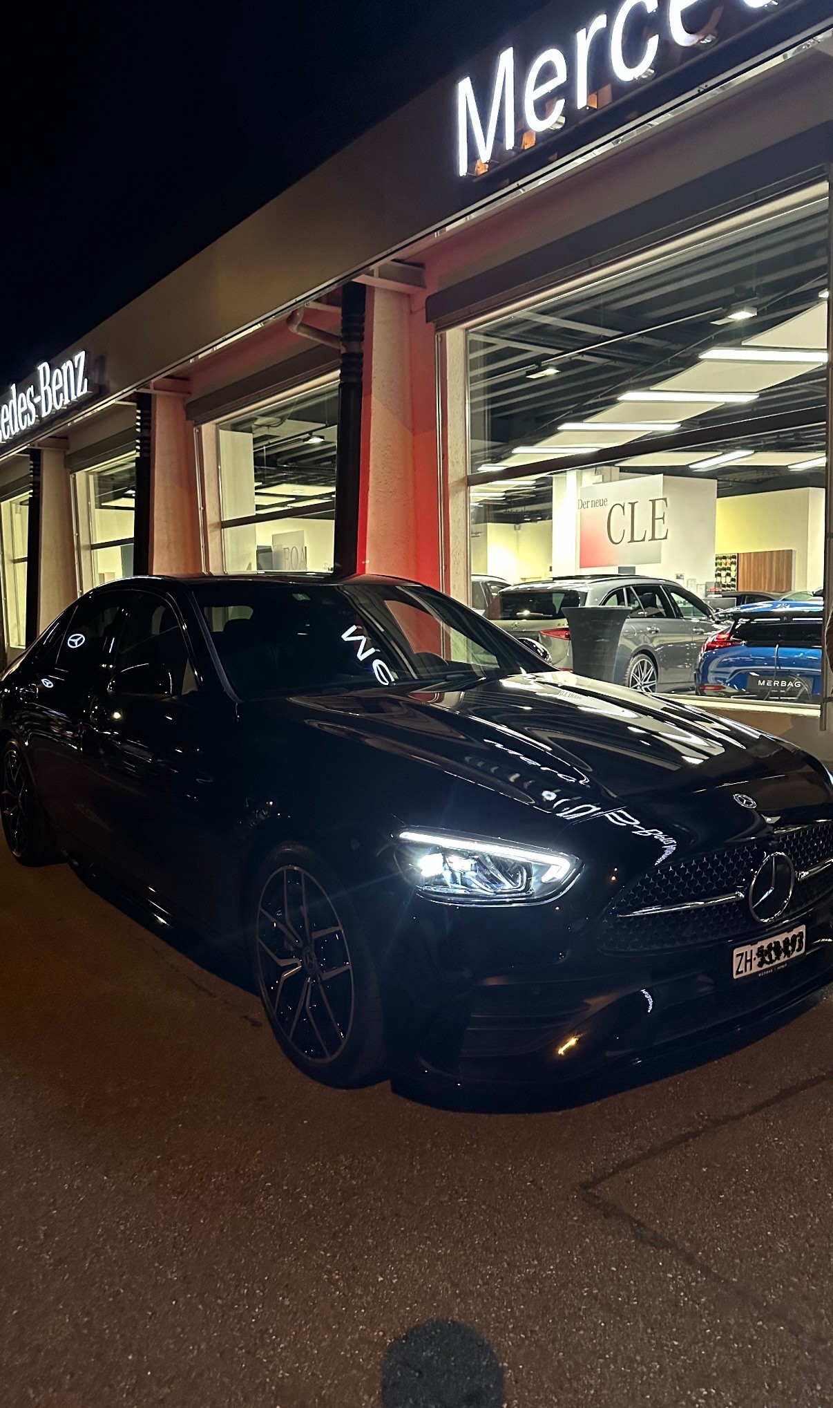 MERCEDES-BENZ C 300 AMG Line 4matic-image-0