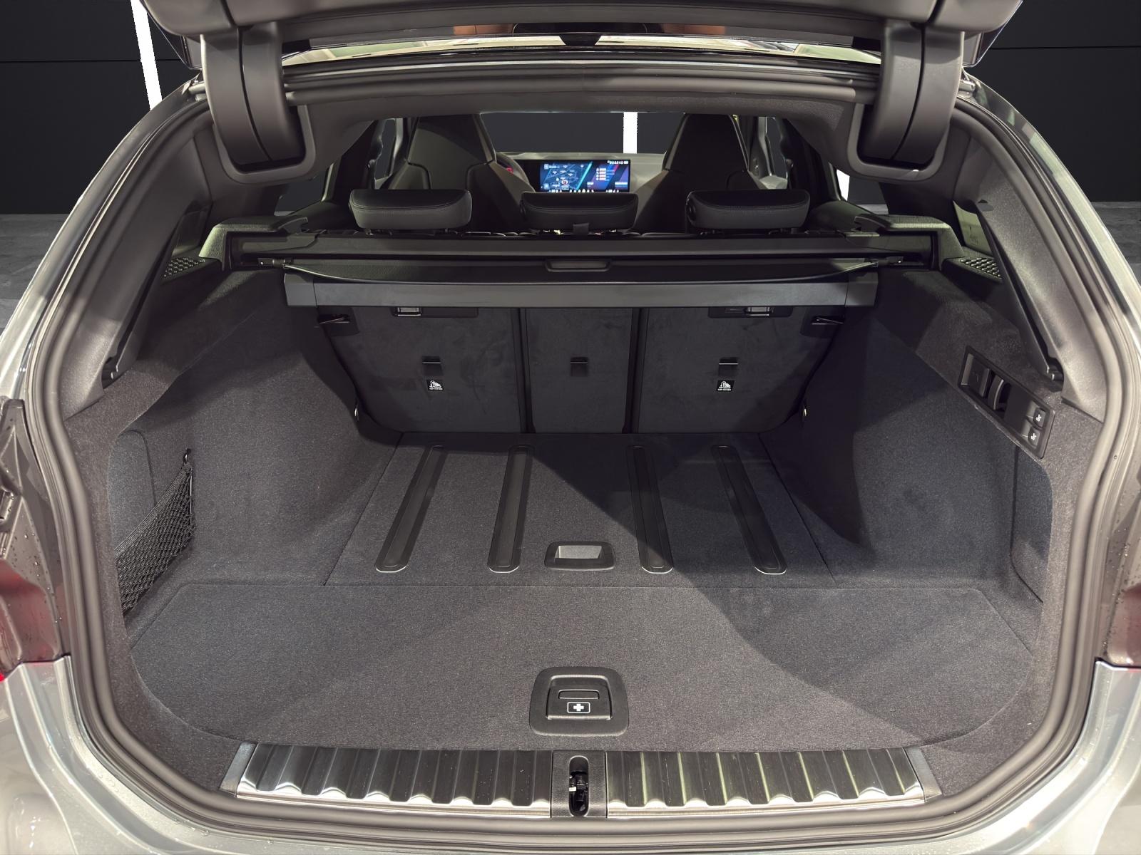 BMW 3er Reihe G81 Touring M3 Competition xDrive-image-14