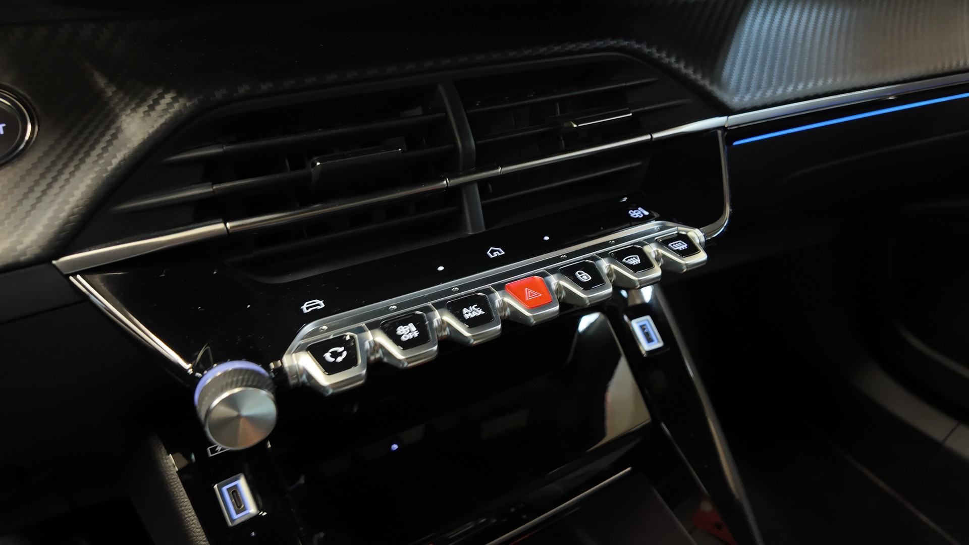 PEUGEOT PEUGEOT 2008 1.2 Hybrid 145 GT-image-13