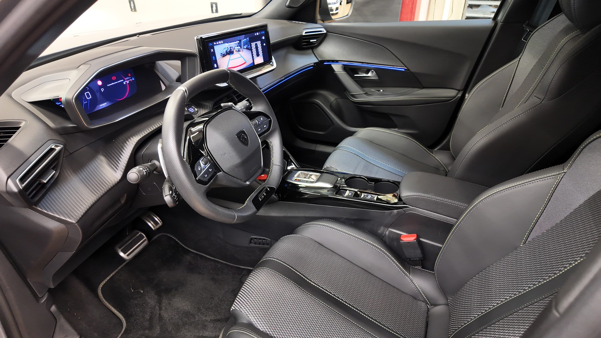 PEUGEOT PEUGEOT 2008 1.2 Hybrid 145 GT-image-9
