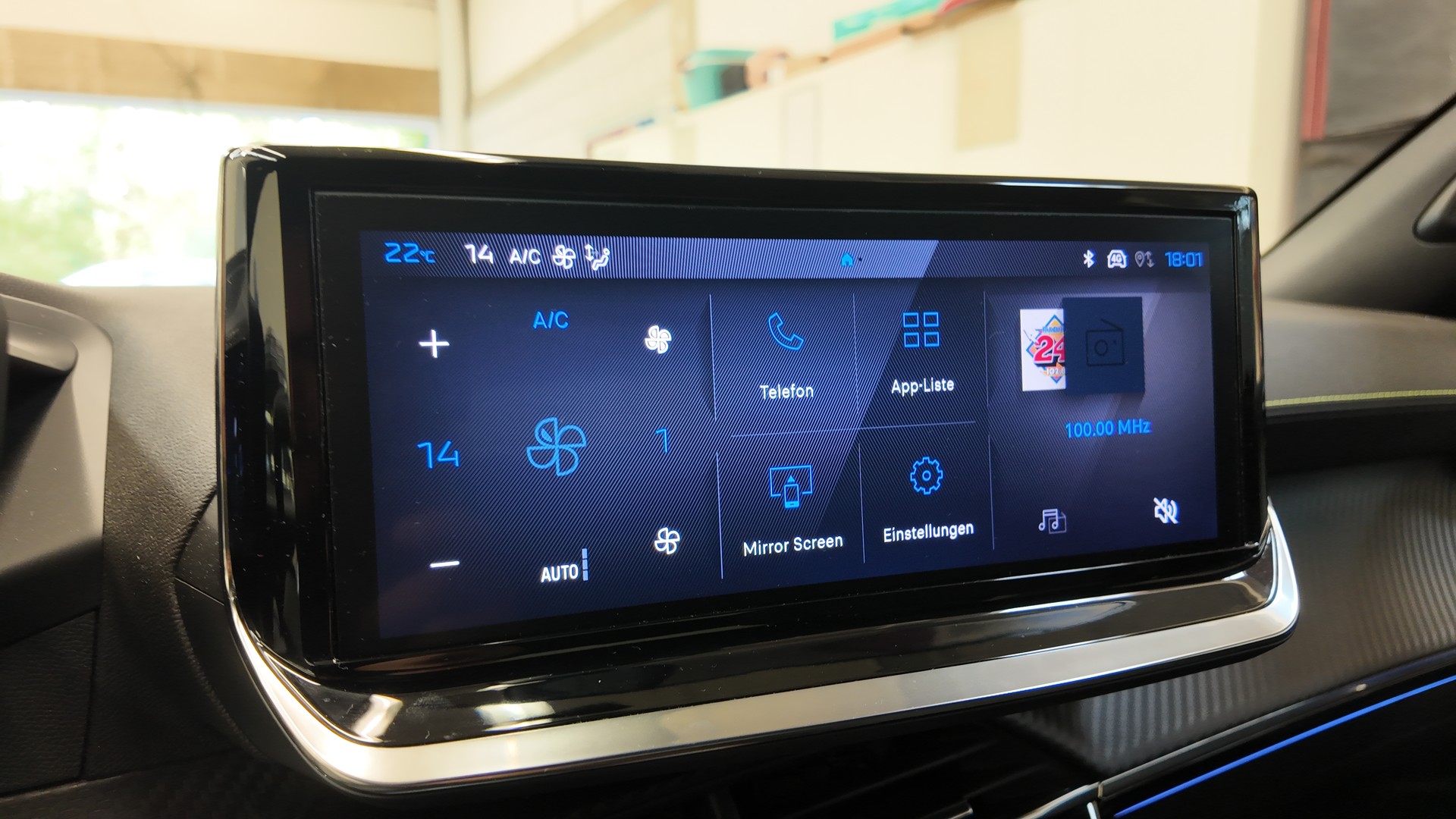 PEUGEOT PEUGEOT 2008 1.2 Hybrid 145 GT-image-23