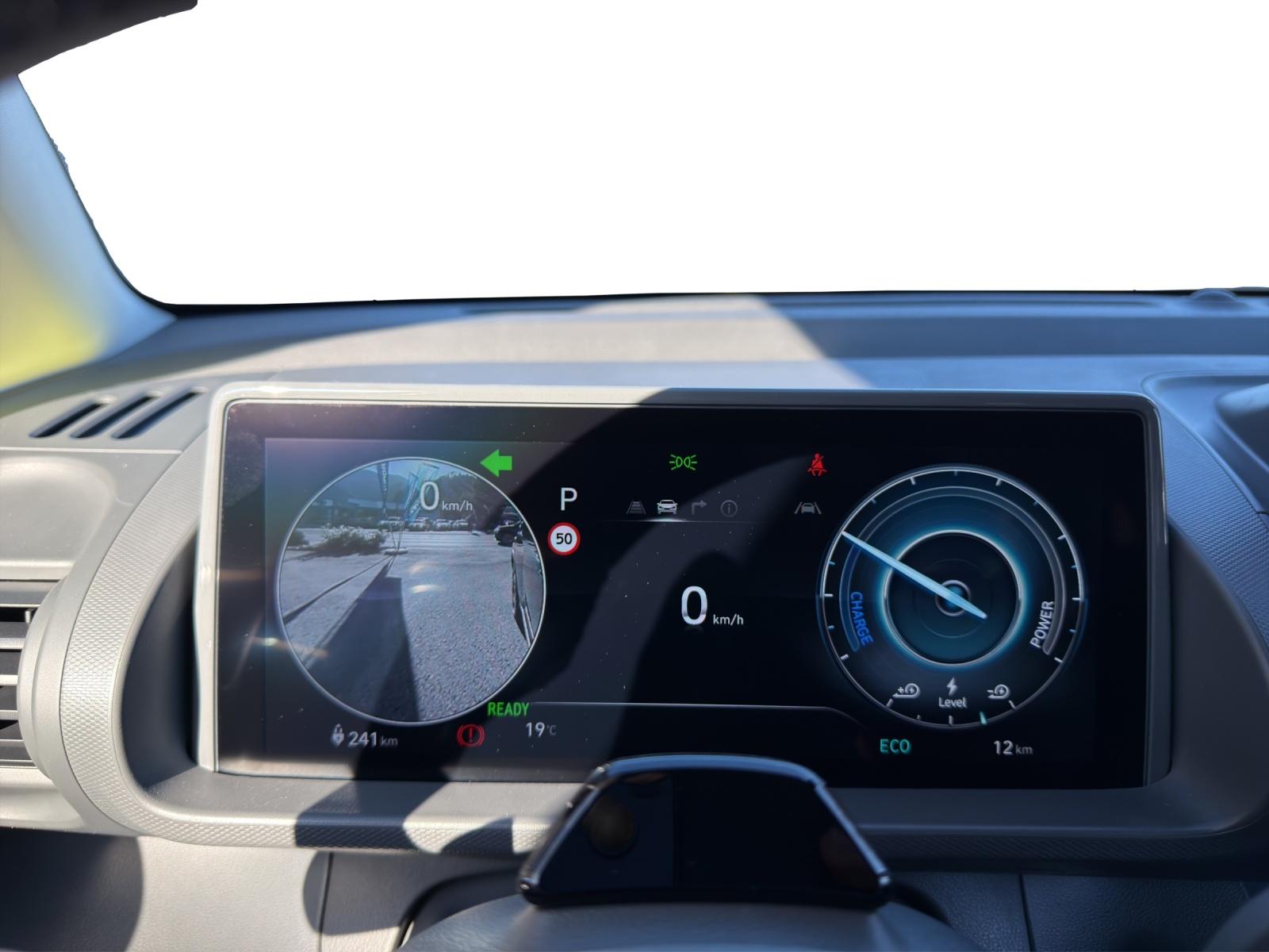 HYUNDAI Inster 49 kWh Electric Vertex Cross-image-7