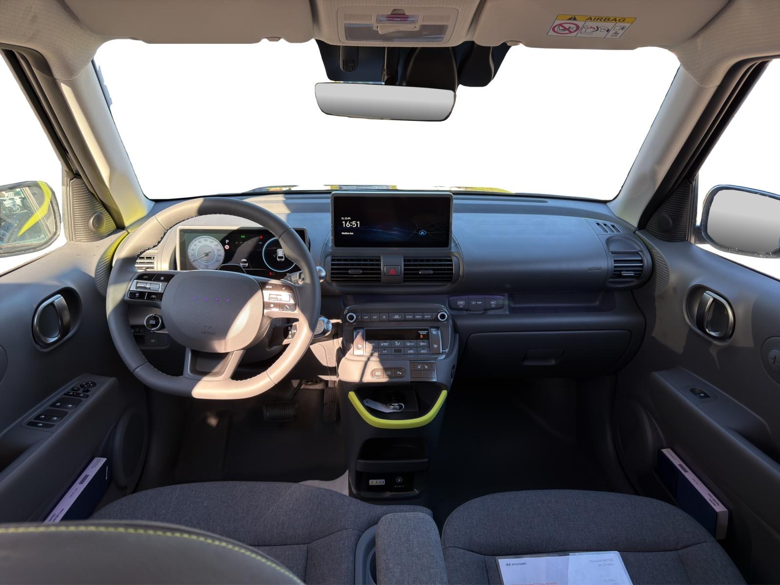 HYUNDAI Inster 49 kWh Electric Vertex Cross-image-4