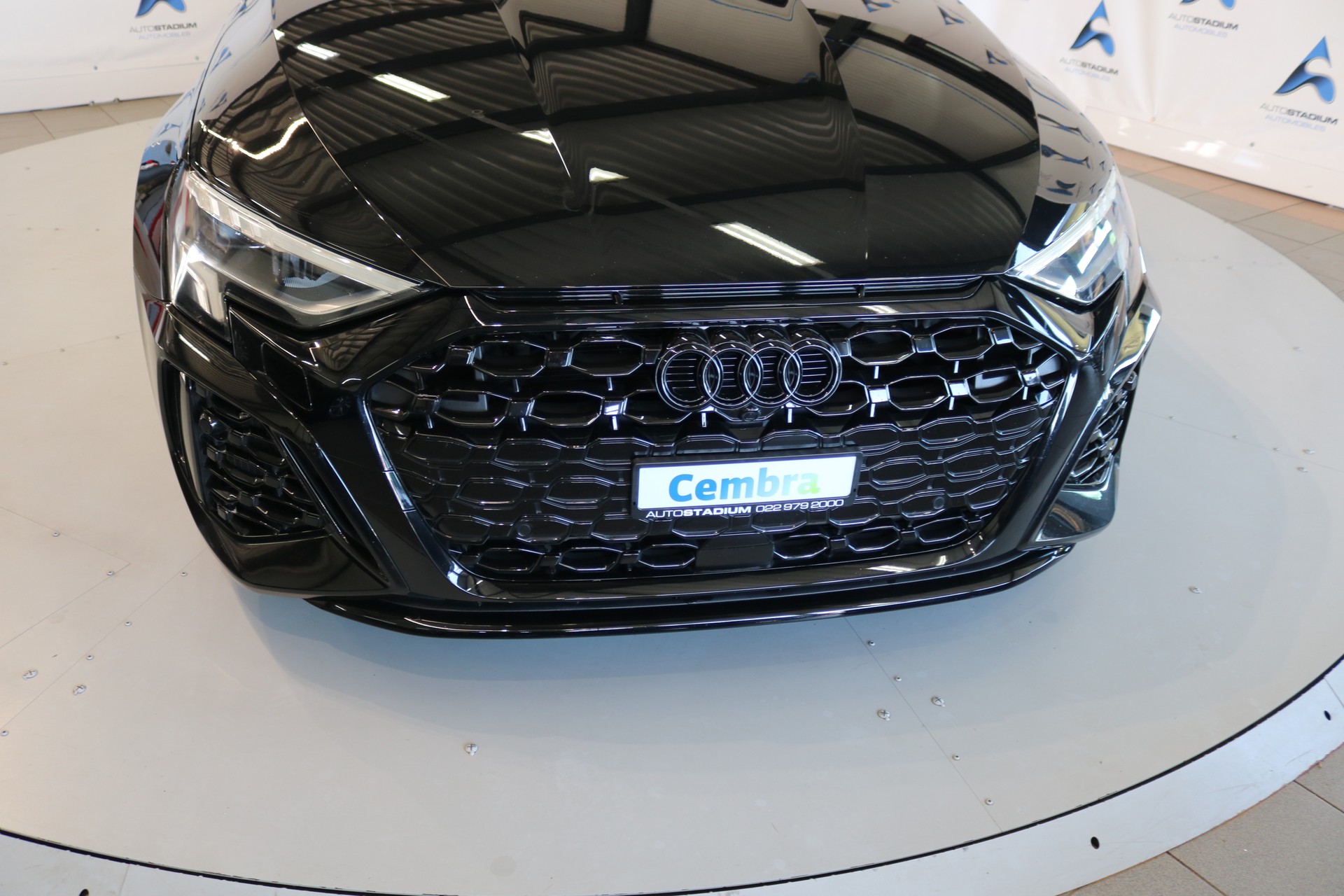 AUDI RS3 Sportback 2.5 TSI quattro S-tronic-image-33