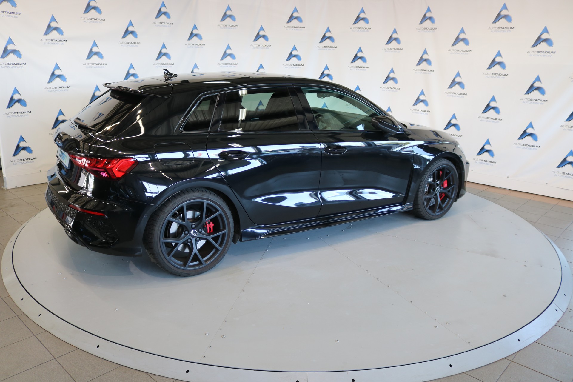 AUDI RS3 Sportback 2.5 TSI quattro S-tronic-image-24
