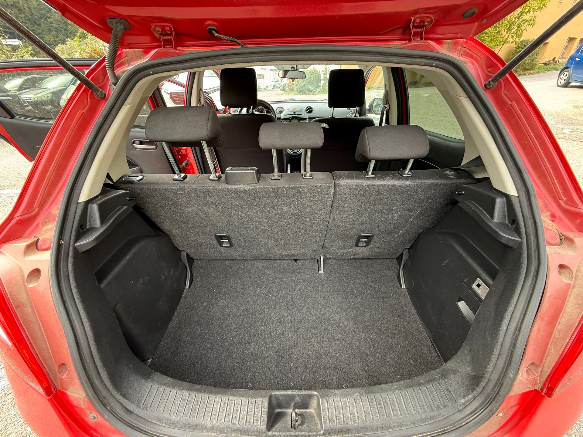 MAZDA 2 1.3i 16V Exclusive-image-10