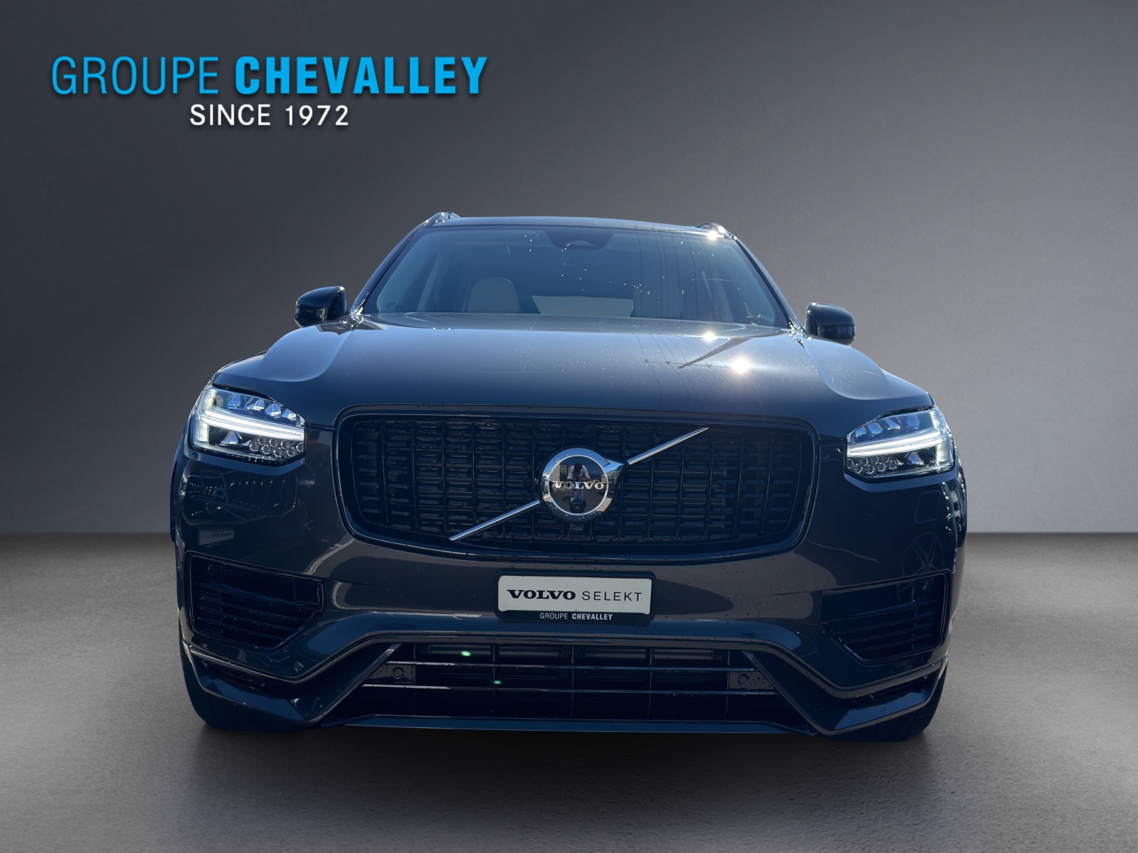 VOLVO XC90 T8 eAWD PluginHybrid Plus Dark Geartronic-showroom-element-1