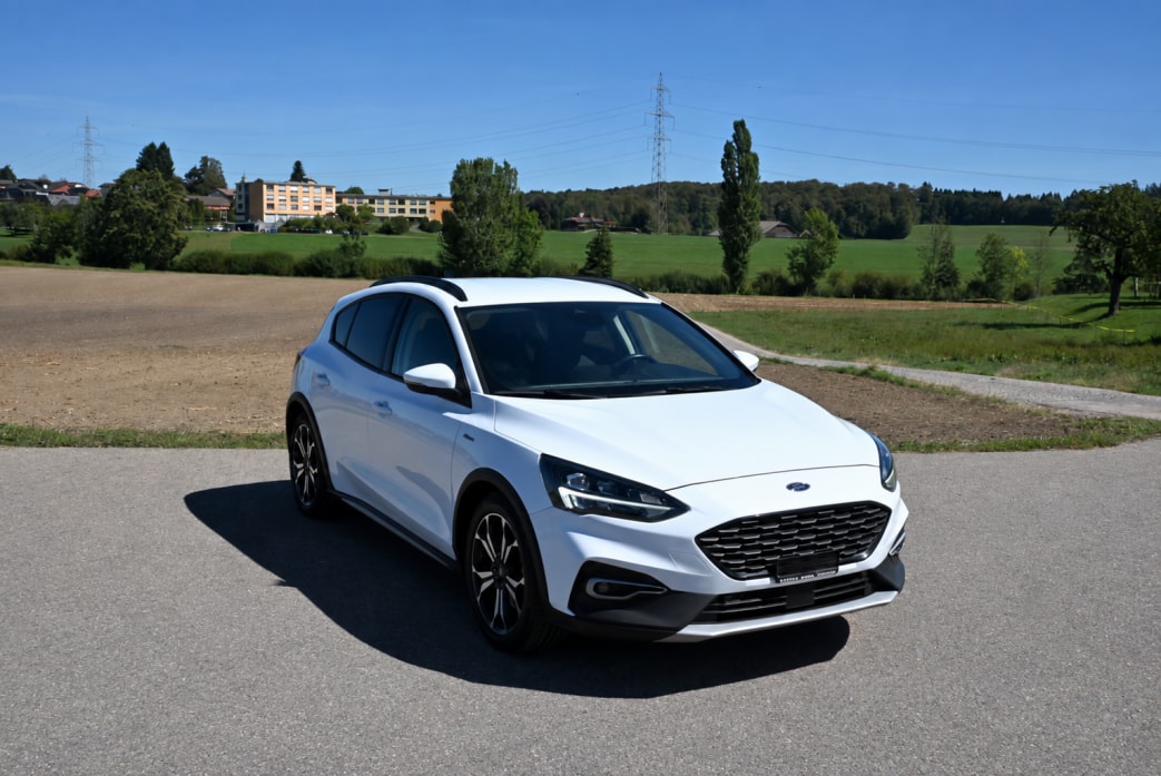FORD Focus 1.5 SCTi Active X Automatic-image-1
