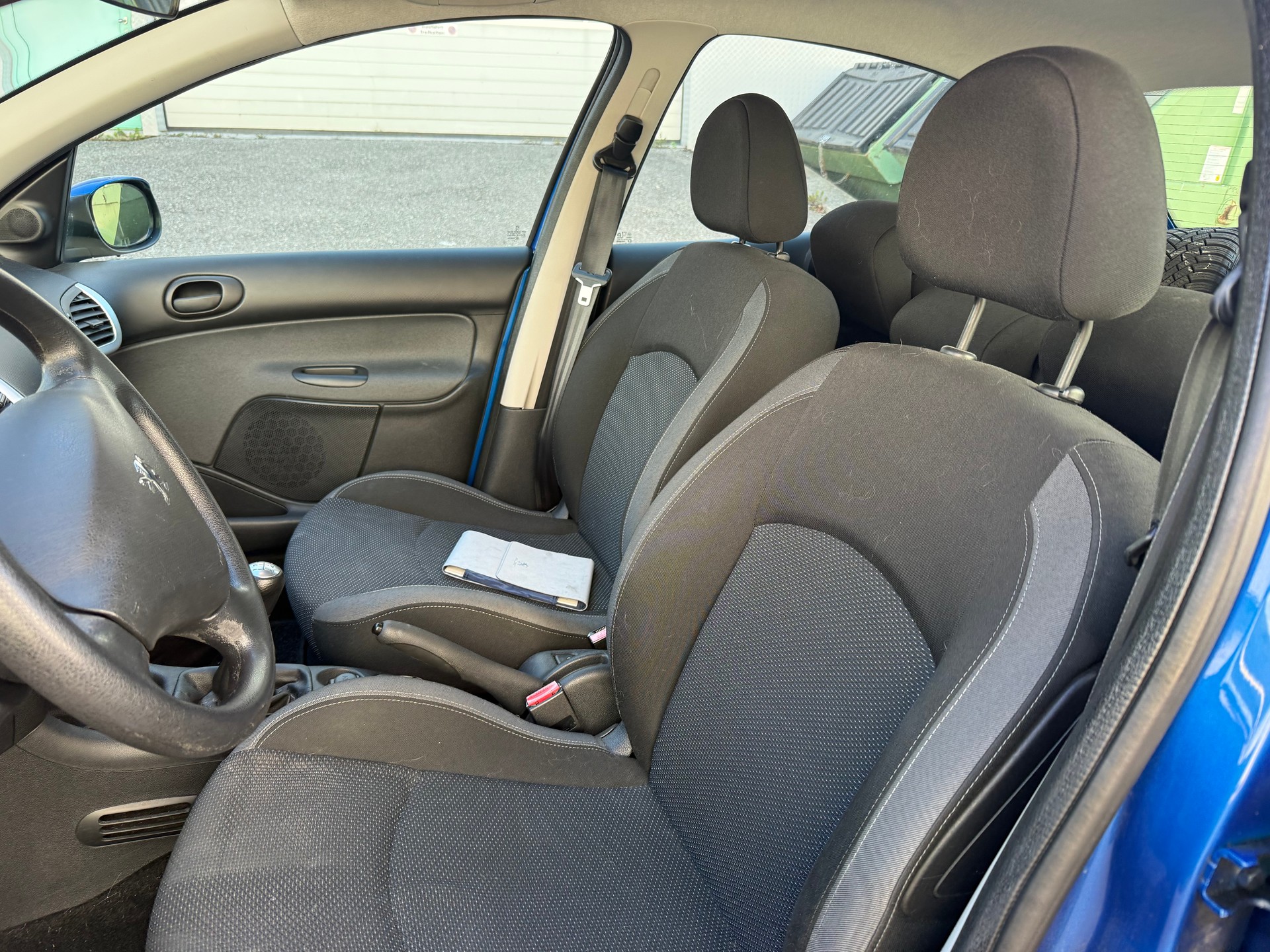 PEUGEOT 206+ 1.4 Trendy-image-7